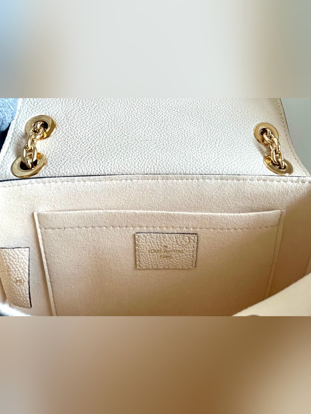 Louis Vuitton Vavin BB. Orig. $2420 - Picture 8 of 8